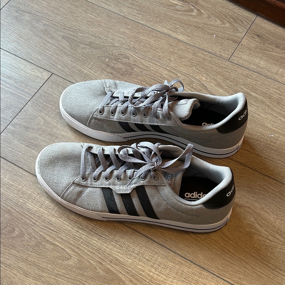 Adidas Men's Gray and Black Sneakers